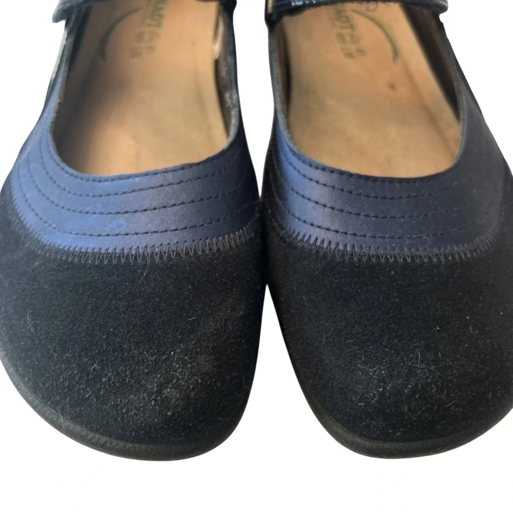 Naot 41 US 10 Kirei Black Suede Loafers Round Toe Mary Jane's Comfort Shoes